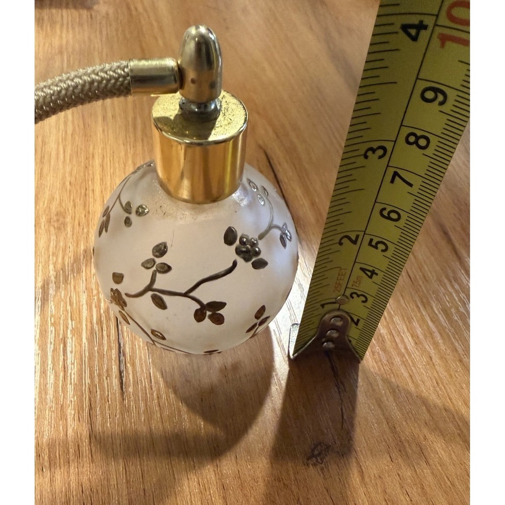 French Perfume Bottle Frosted Glass Atomizer Fringe Paris Vanity Decor Vintage - Picture 6 of 7